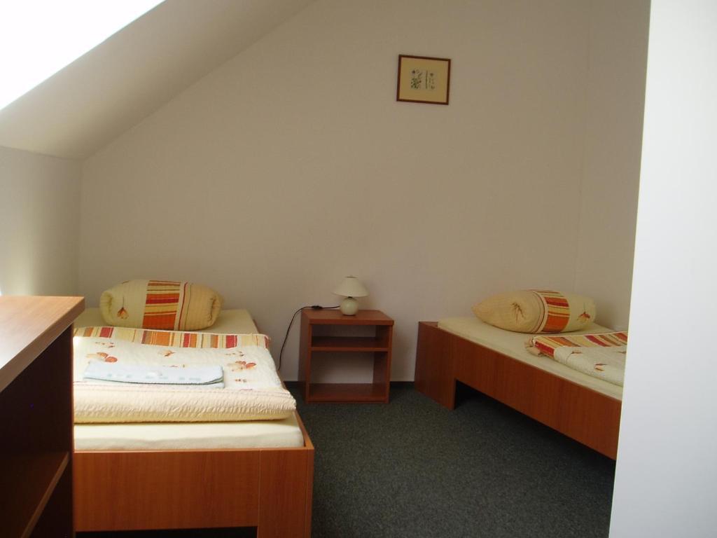 Restaurace a Penzion Česká Hospoda Heřmanice Quarto foto
