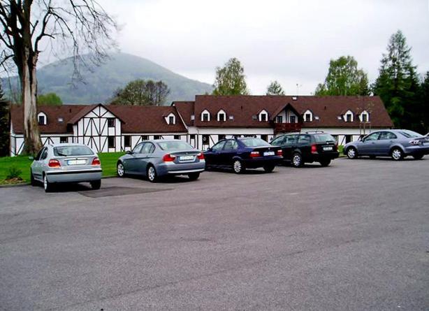 Restaurace a Penzion Česká Hospoda Heřmanice Exterior foto